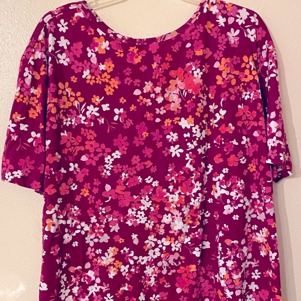 BRAND NEW—NEVER WORN cotton top